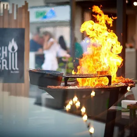 Apartahotel Sea View By Alz 3*