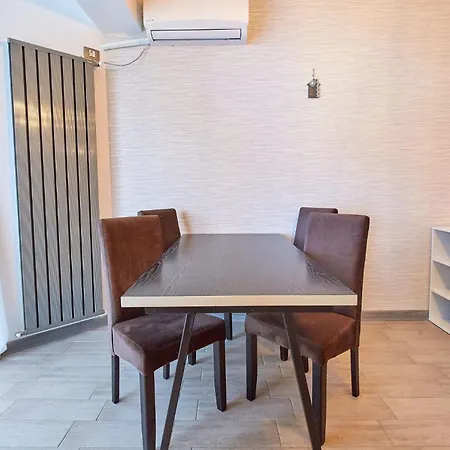 Aparthotel Sea View By Alz *